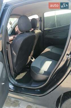 Хэтчбек Peugeot 206 2006 в 