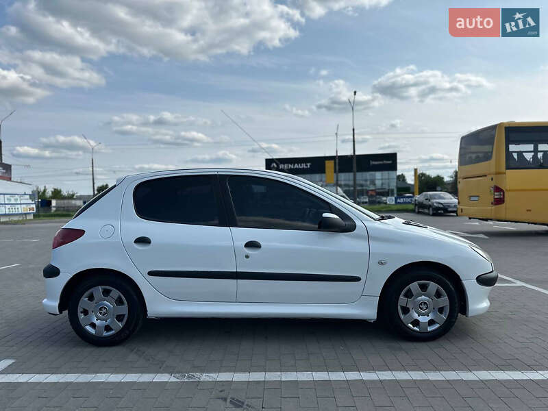 Хэтчбек Peugeot 206 2008 в Белой Церкви