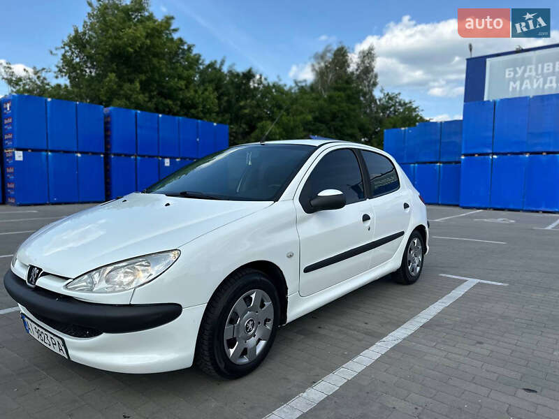 Хэтчбек Peugeot 206 2008 в Белой Церкви