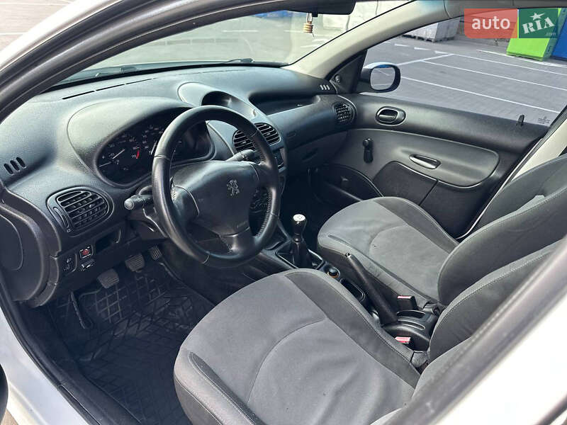 Хэтчбек Peugeot 206 2008 в Белой Церкви