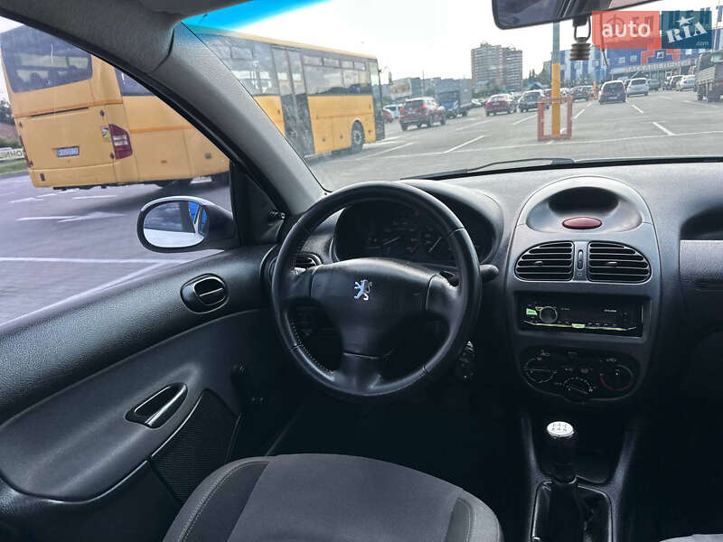 Хэтчбек Peugeot 206 2008 в Белой Церкви