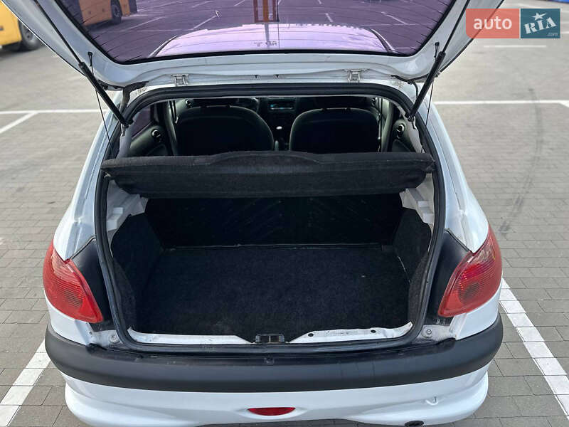 Хэтчбек Peugeot 206 2008 в Белой Церкви