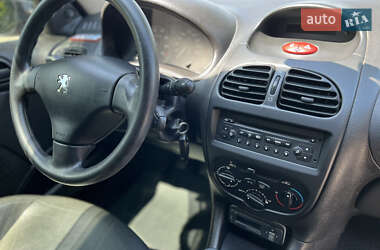 Седан Peugeot 206 2007 в 