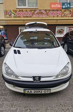 Хетчбек Peugeot 206 2008 в Києві