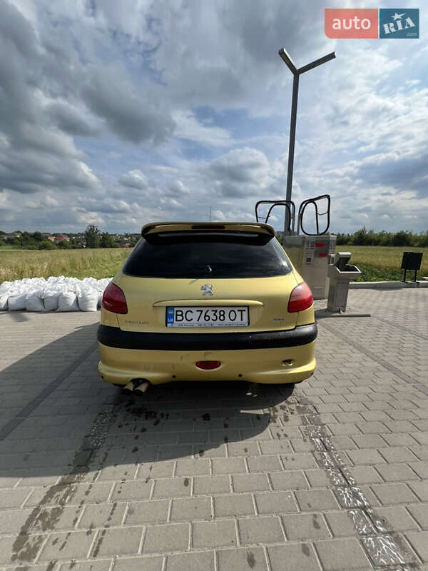 Хетчбек Peugeot 206 2003 в Львові