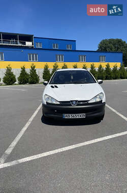 Хетчбек Peugeot 206 2002 в 