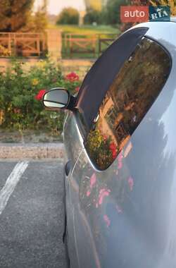 Хэтчбек Peugeot 206 1999 в 