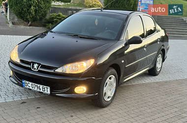 Седан Peugeot 206 2008 в Львове