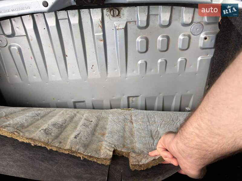 Хетчбек Peugeot 206 2003 в Кременчуці