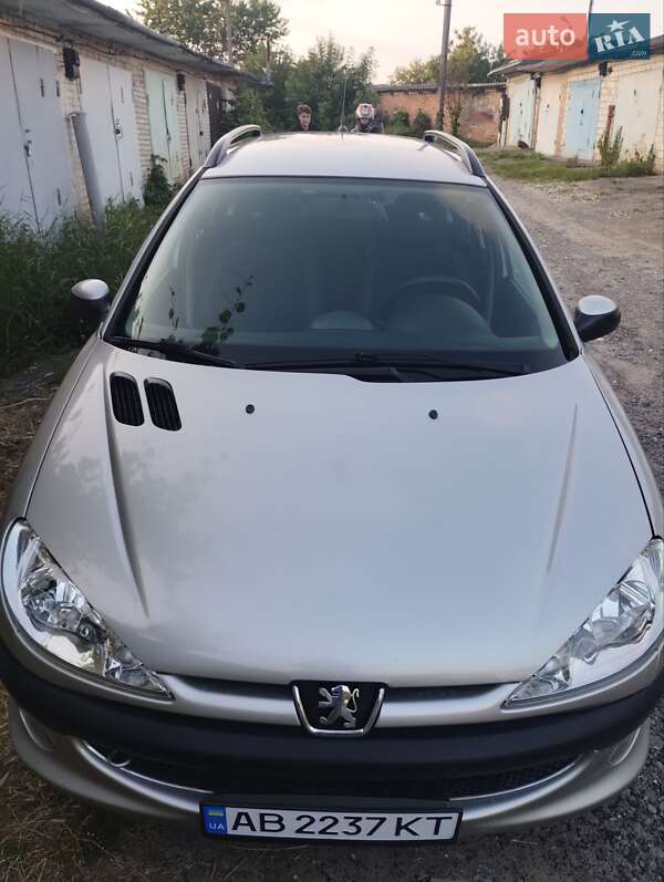 Peugeot 206