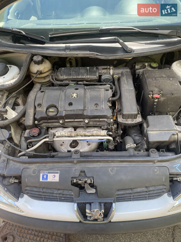 Хэтчбек Peugeot 206 2008 в Киеве