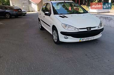Хетчбек Peugeot 206 2008 в Запоріжжі