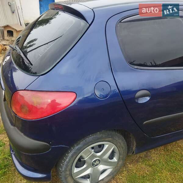Хетчбек Peugeot 206 2006 в Ставищі