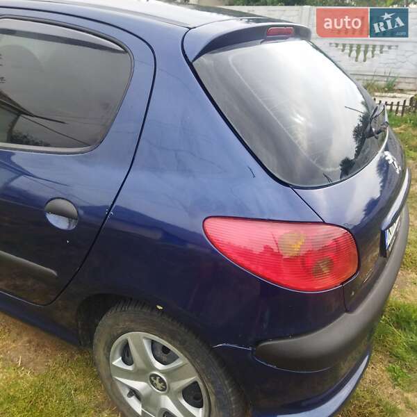 Хетчбек Peugeot 206 2006 в Ставищі