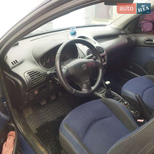 Хетчбек Peugeot 206 2006 в Ставищі