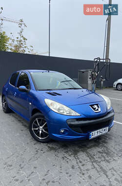 Хэтчбек Peugeot 206 2009 в Дубно