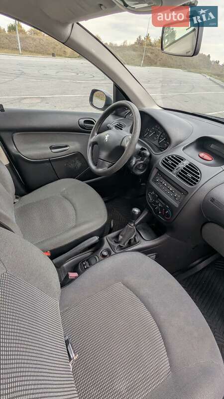 Седан Peugeot 206 2008 в Полтаве
