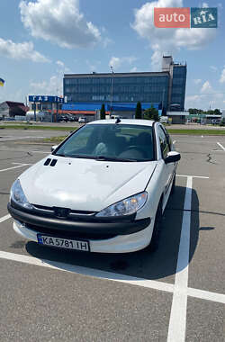 Хетчбек Peugeot 206 2003 в Києві