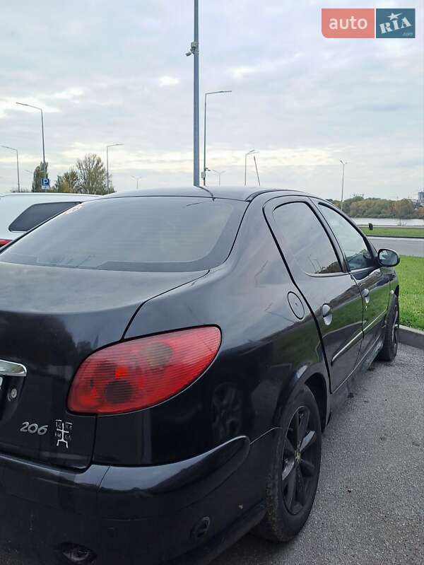 Седан Peugeot 206 2007 в Виннице