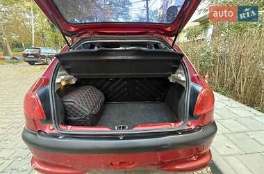 Хэтчбек Peugeot 206 2006 в 
