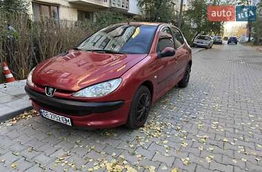 Хэтчбек Peugeot 206 2006 в 