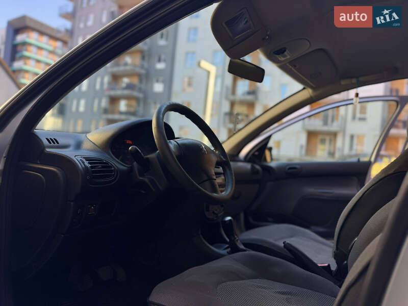Седан Peugeot 206 2007 в Львове