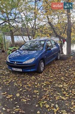 Хэтчбек Peugeot 206 2005 в Млинове