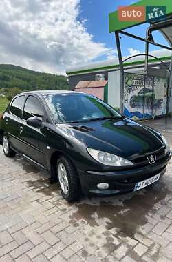 Хэтчбек Peugeot 206 2006 в Кутах