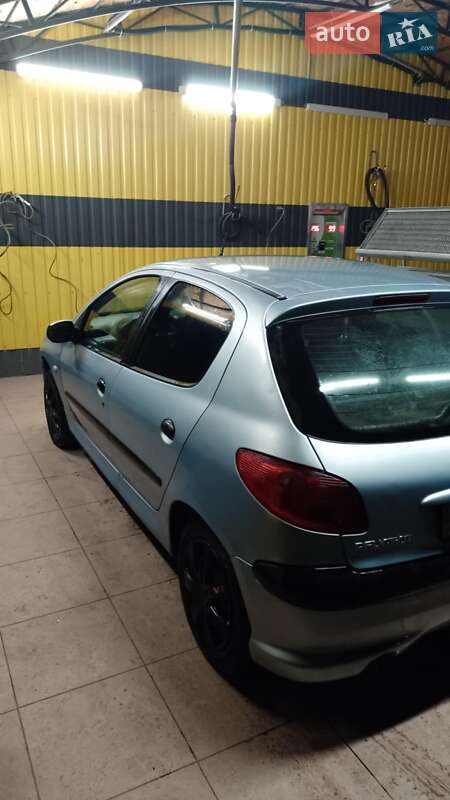 Хэтчбек Peugeot 206 2005 в Благовещенском фото 17 Хэтчбек Peugeot 206 2005 в Благовещенском