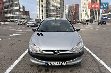 Хетчбек Peugeot 206 2005 в Києві