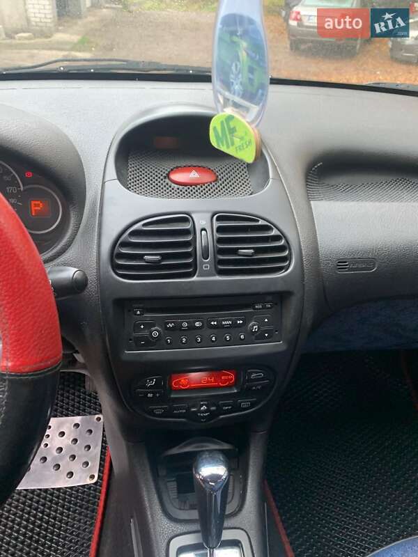 Хэтчбек Peugeot 206 2005 в Днепре