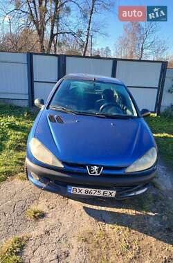 Хэтчбек Peugeot 206 2000 в Полонном