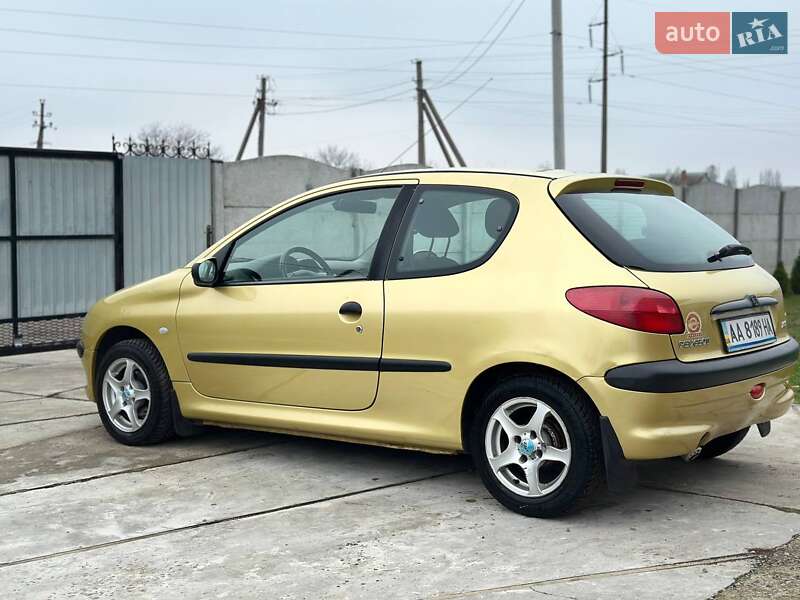 Хэтчбек Peugeot 206 2002 в Чернобае фото 6 Хэтчбек Peugeot 206 2002 в Чернобае