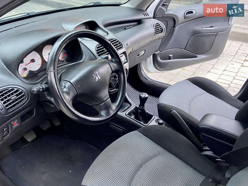 Універсал Peugeot 206 2004 в Івано-Франківську