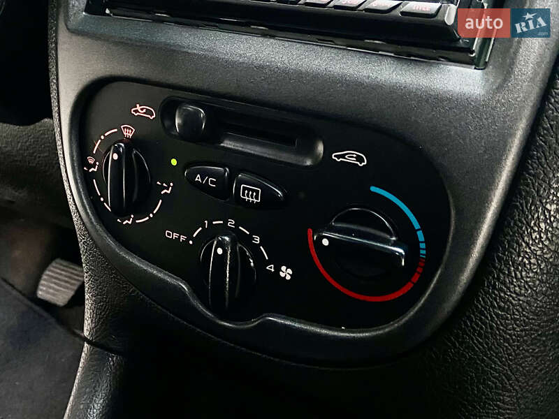 Універсал Peugeot 206 2004 в Івано-Франківську