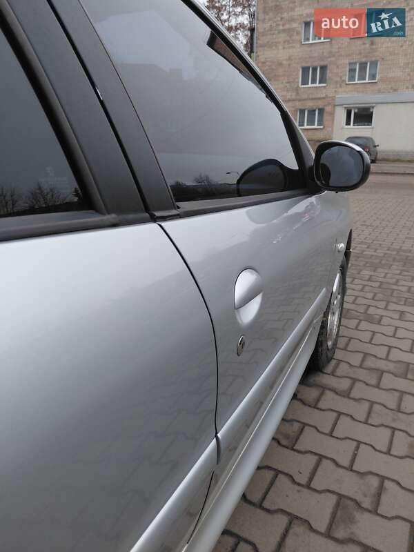 Хэтчбек Peugeot 206 2008 в Дубно фото 20 Хэтчбек Peugeot 206 2008 в Дубно