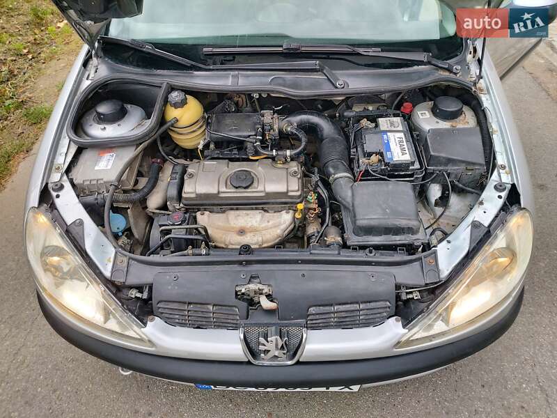 Хэтчбек Peugeot 206 1999 в Стрые