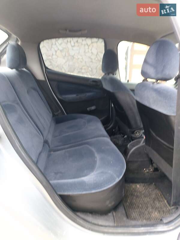 Хэтчбек Peugeot 206 1999 в Стрые