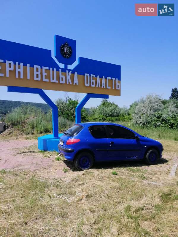 Хетчбек Peugeot 206 2001 в Новодністровську