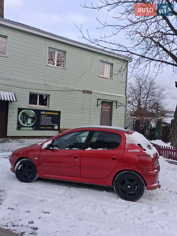 Хетчбек Peugeot 206 2007 в Рівному