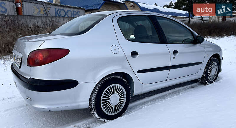 Седан Peugeot 206 2009 в Луцьку