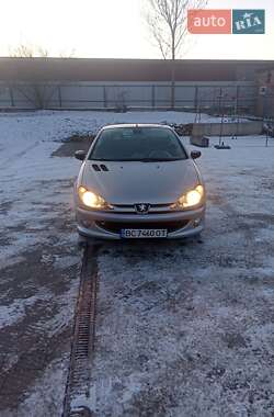 Кабриолет Peugeot 206 2004 в Болехове