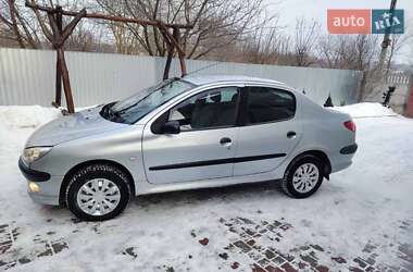 Седан Peugeot 206 2010 в Прилуках