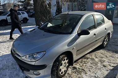 Седан Peugeot 206 2010 в Обухове