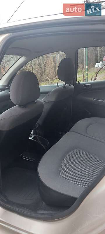 Седан Peugeot 206 2007 в Ужгороде