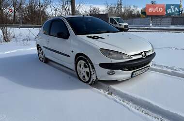 Хетчбек Peugeot 206 2004 в Києві