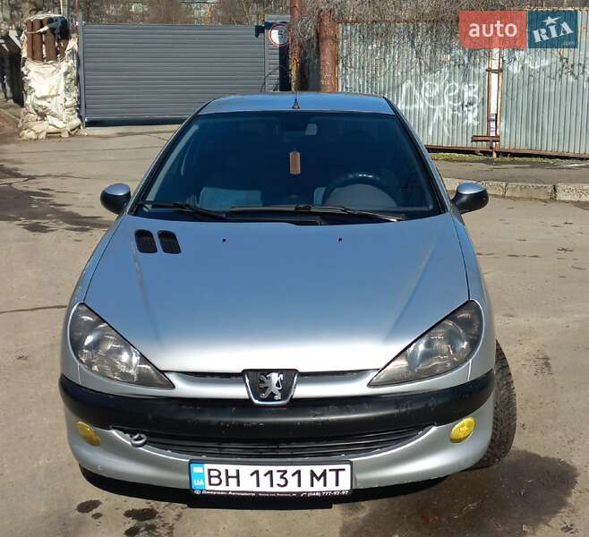 Хэтчбек Peugeot 206 2002 в Одессе