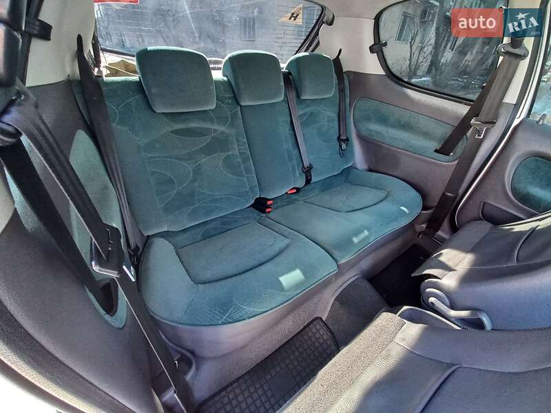 Хэтчбек Peugeot 206 2002 в Одессе