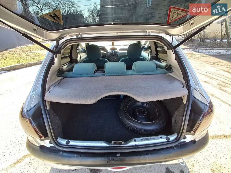 Хэтчбек Peugeot 206 2002 в Одессе