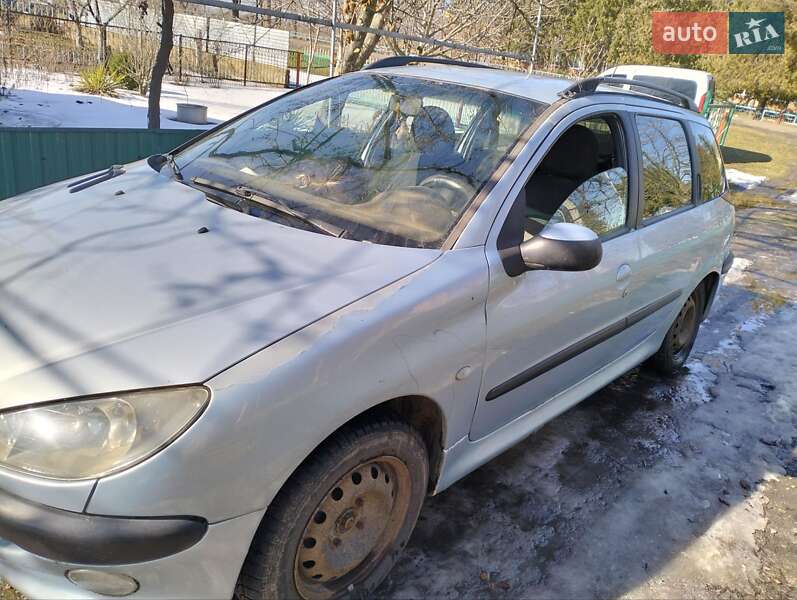 Универсал Peugeot 206 2003 в Врадиевке